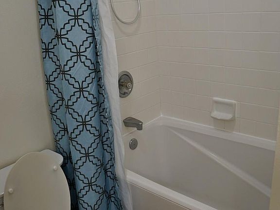 3rd image of 355 Aoloa St APT F204