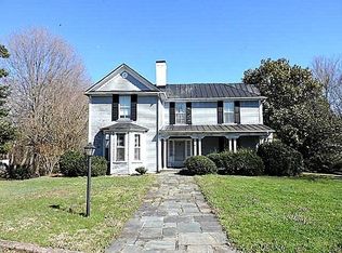 201 Gilmer Dr, Chatham, VA 24531