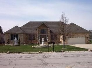 4N250 7th Ave, Addison, IL 60101