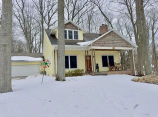 18152 W Spring Lake Rd, Spring Lake, MI 49456