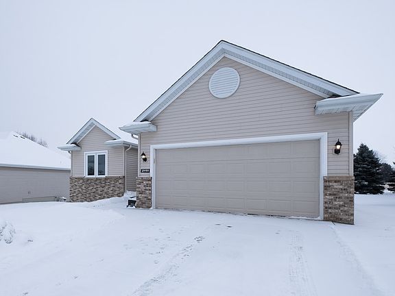 2nd image of 2111 Park Pointe Dr