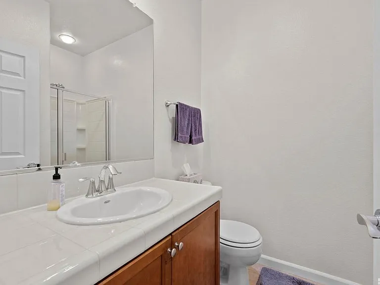 2212 Grosvenor Park Pl — Photo 10