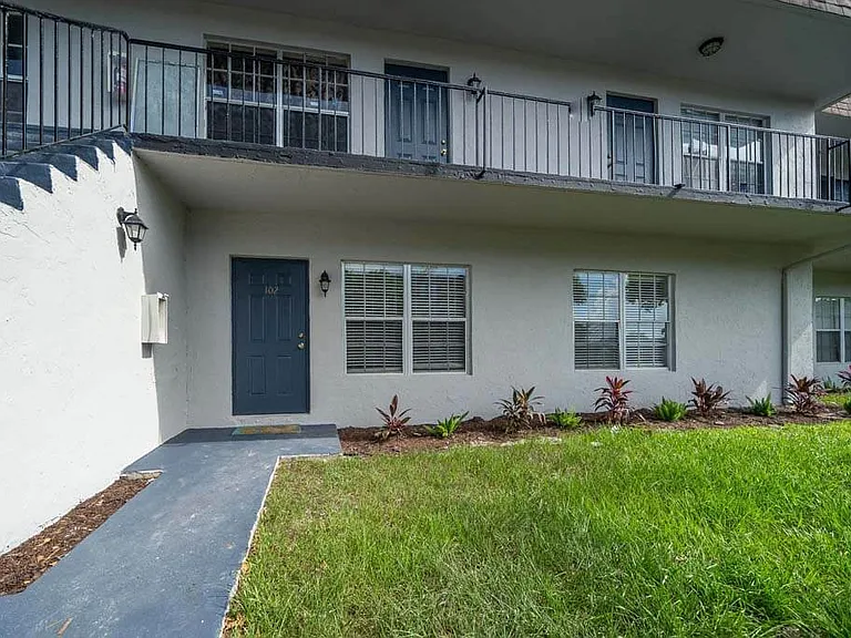 Piper Village West — Photo 13