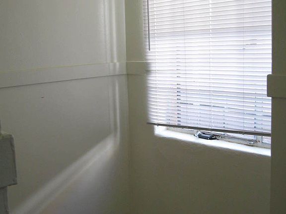 4th image of 902 Tijeras Ave NW APT 8