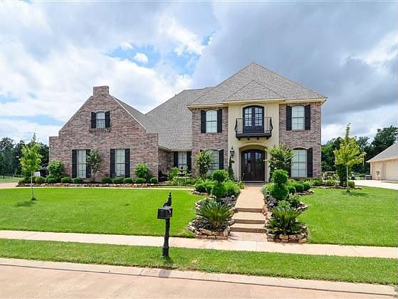 2nd image of 332 Autumn Ridge Dr