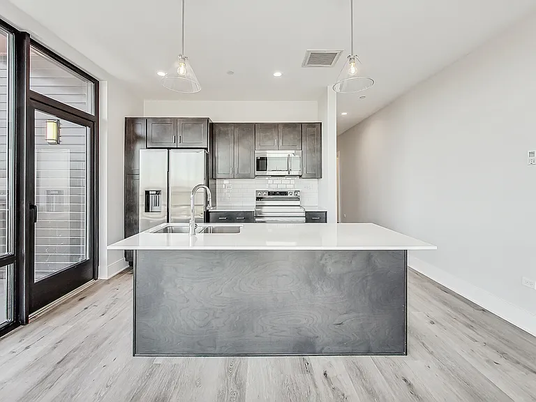 The Pierce At 7 Van Buren — Photo 13