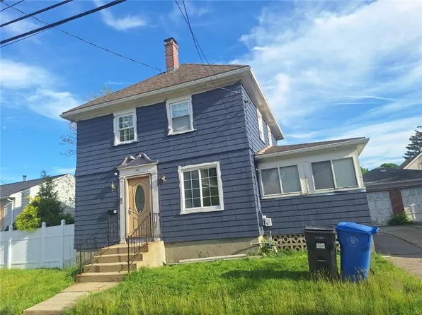242 Northup St, Cranston, RI 02905