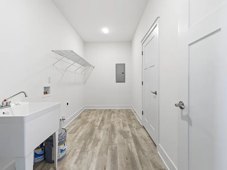 2206 Grant St — Photo 14