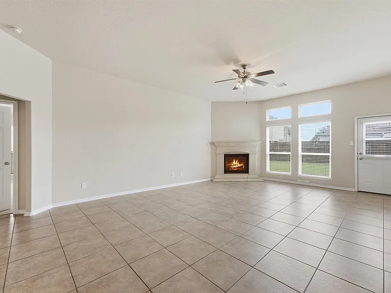 5211 Cayenne Ln — Photo 5
