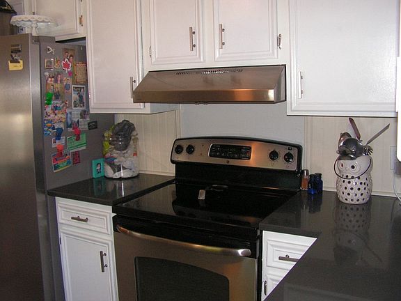 3rd image of 3031 Farmhouse Ln