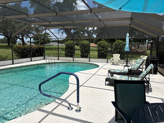 5th image of 205 E Falconry Ct