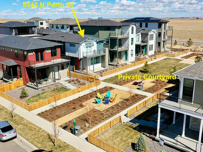 5942 N Perth St — Photo 33