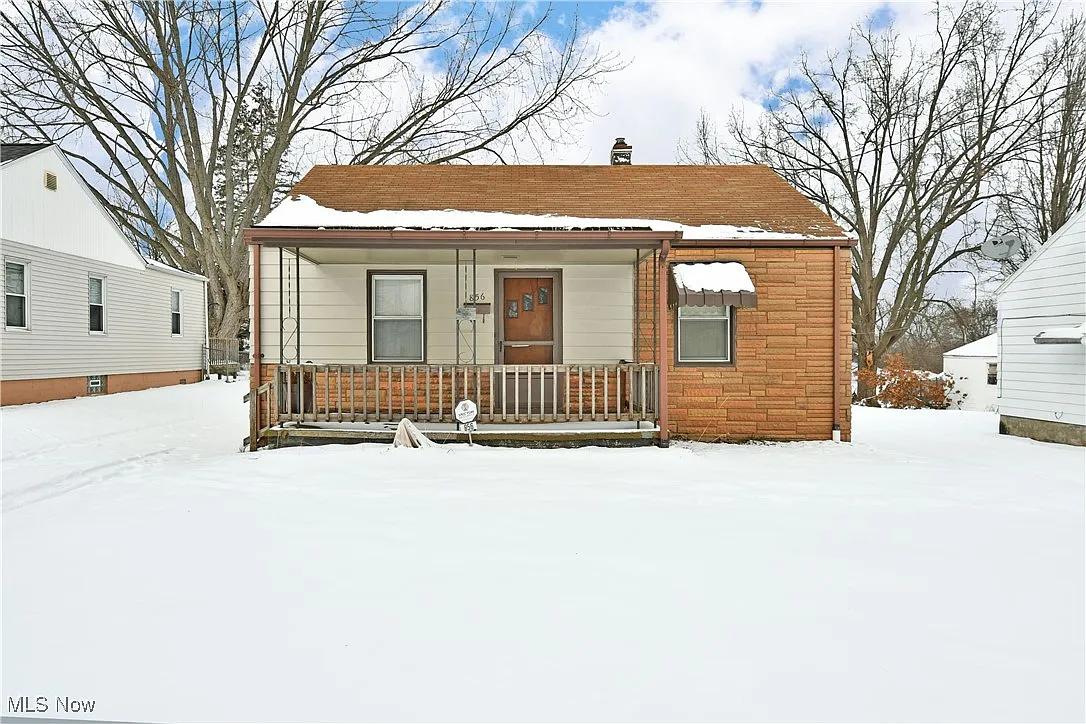 856 Marmion Ave photo 1