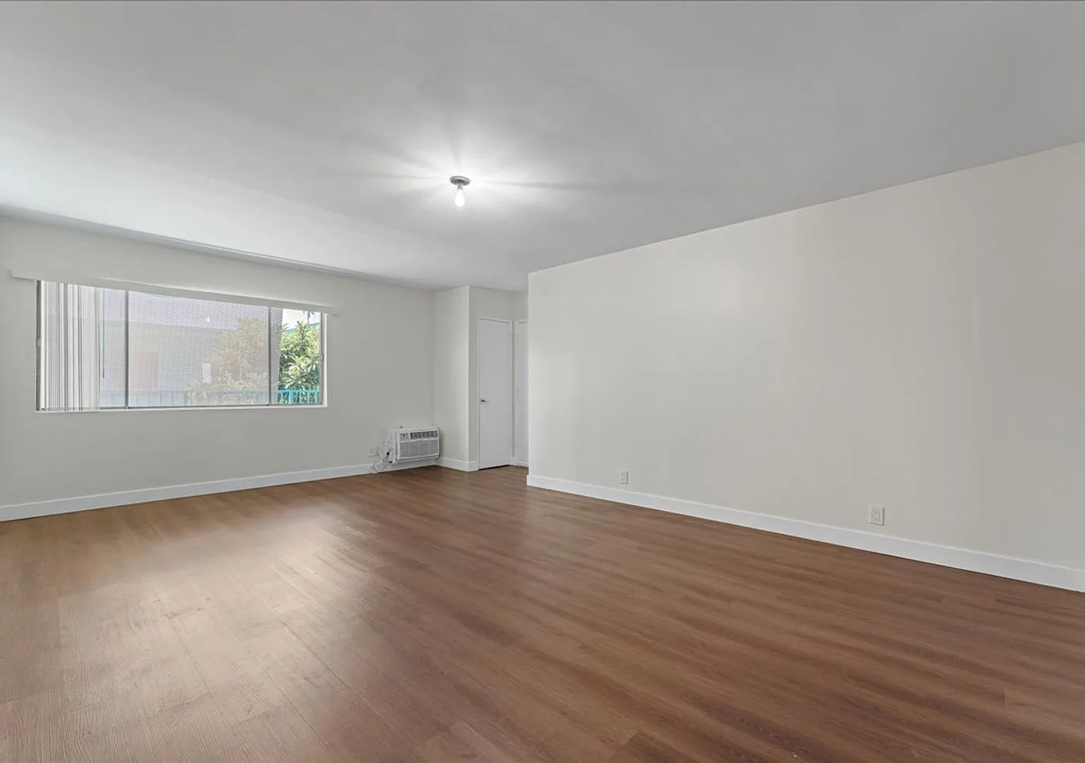 Charming Glendale Apartment! — Photo 3