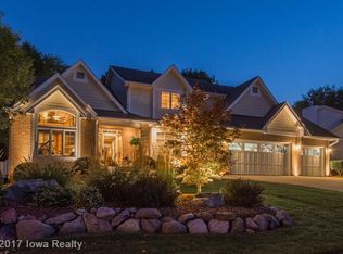 12884 Clark St, Clive, IA 50325