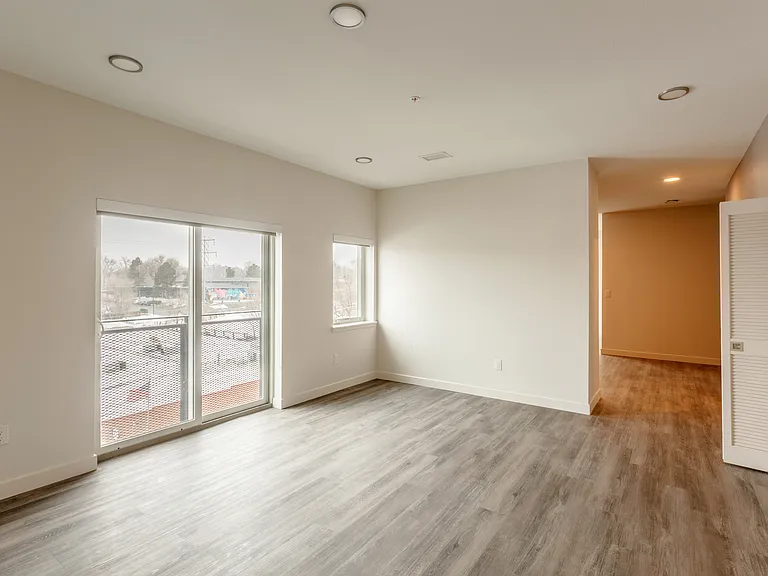 1600 Hoyt — Photo 12