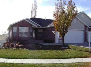 1113 Spring Creek Dr, Layton, UT 84041