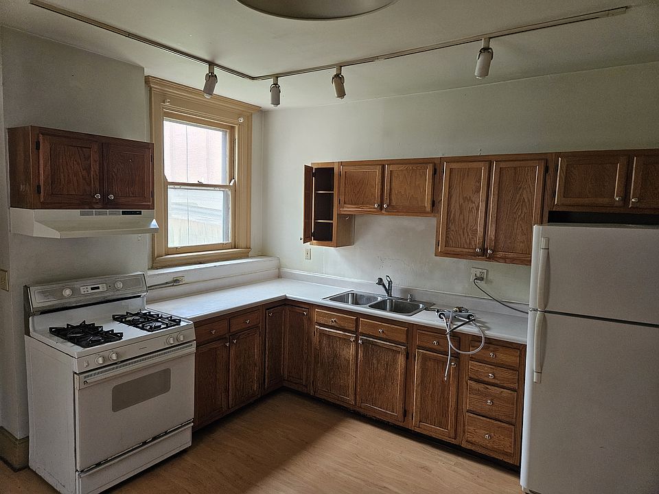 1st image of 312 W McMillan St