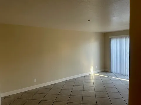 Monterey Garden Apartments — Photo 7