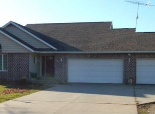 509 N 10th St, Albia, IA 52531