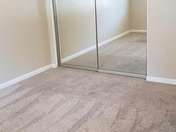 3rd image of 6485 Hillgrove Dr