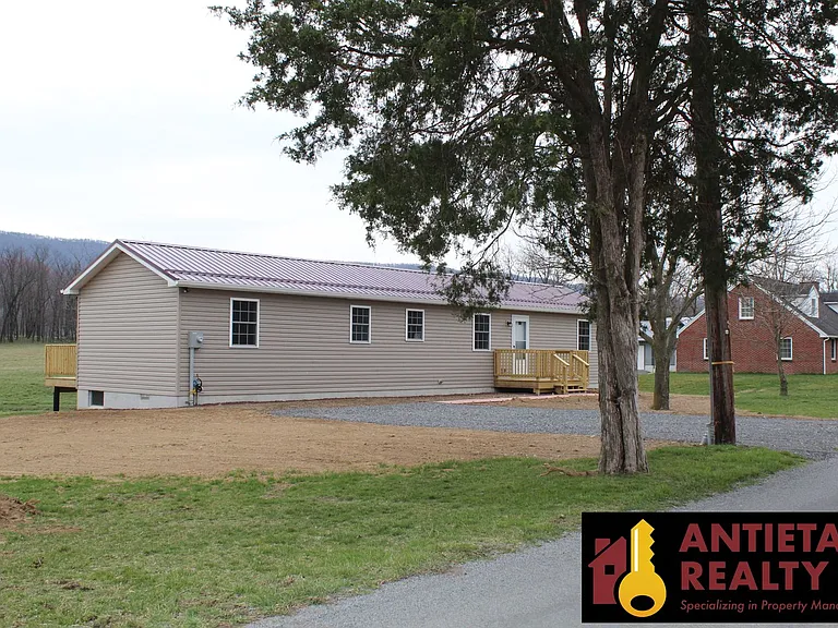 11560 Punch Bowl Rd — Photo 1