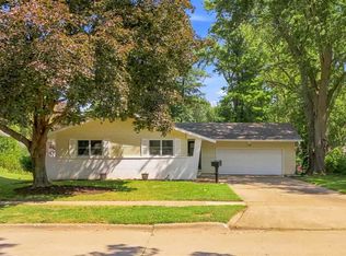 218 Shrader Rd, Iowa City, IA 52245