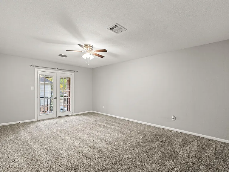 410 Bauxhall Ct — Photo 18