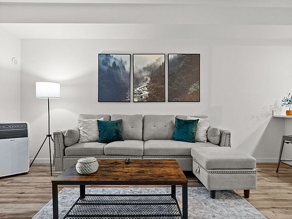 5th image of 1933 Dock St #316