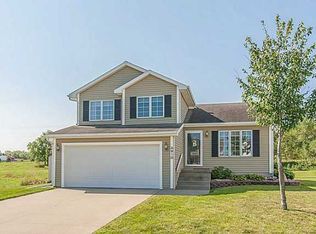 4910 68th St, Urbandale, IA 50322