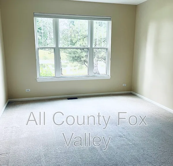 1844 Crenshaw Cir — Photo 24
