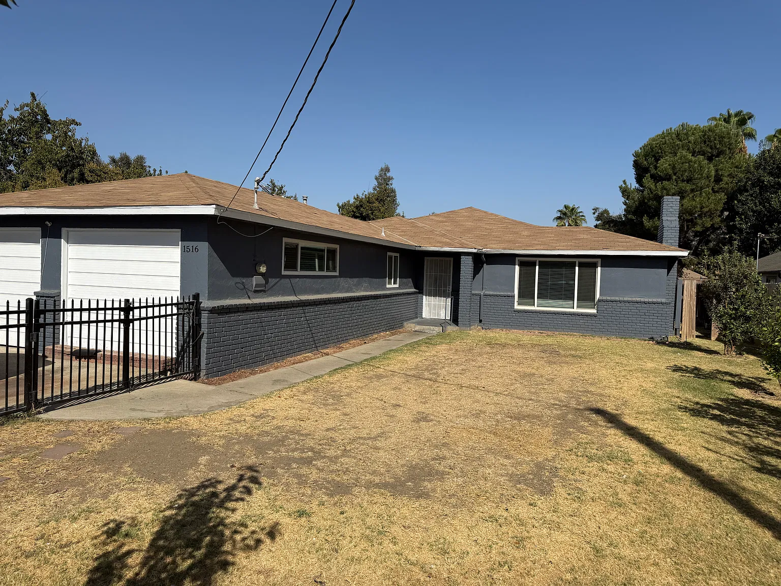 3 bed, 1953 sqft, $2,300 — Photo 1