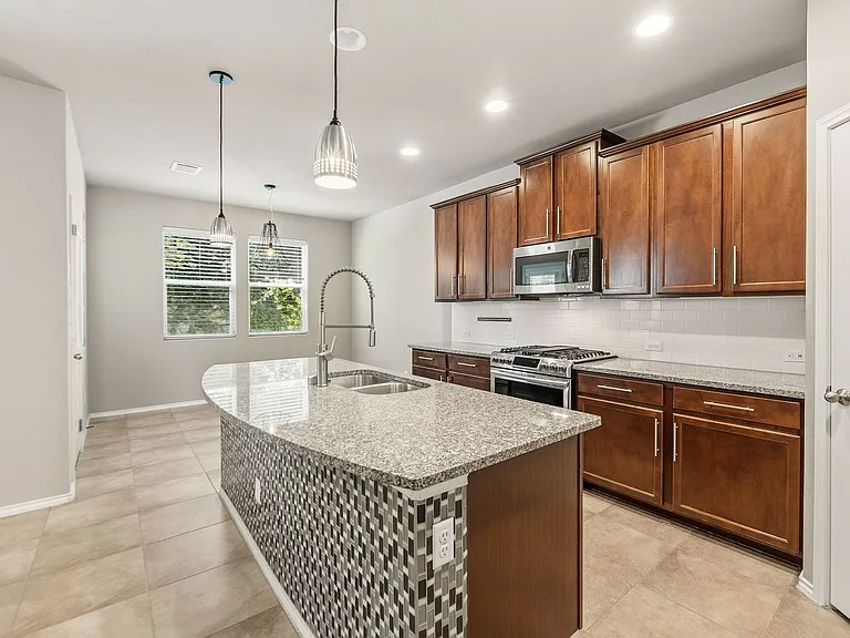 7312 Lookout Bluff Ter — Photo 12