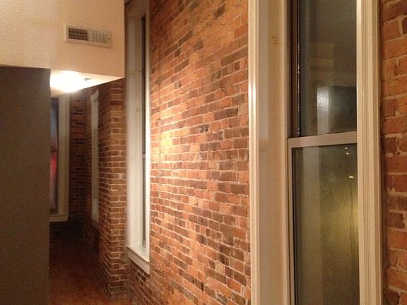 3rd image of 318 1/2 Park Central W #307