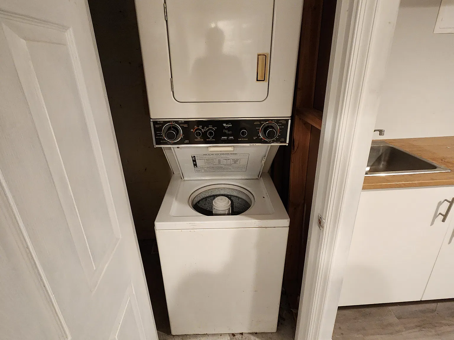 1 bed, 900 sqft, $1,500 — Photo 3