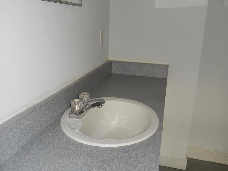 106 S Pine St — Photo 35