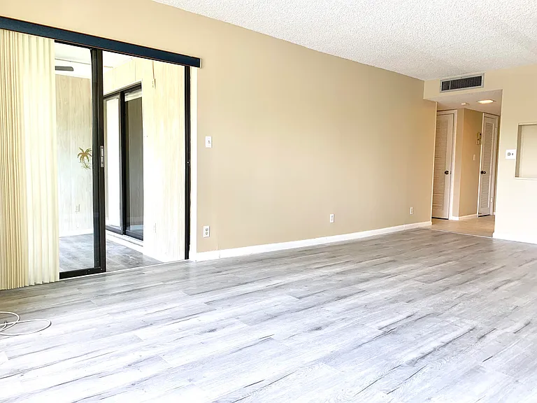 2312 S Cypress Bend Dr #209 — Photo 21