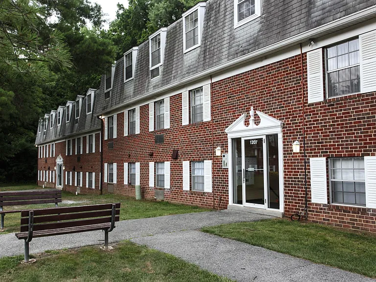 St. Agnes Apartments — Photo 5