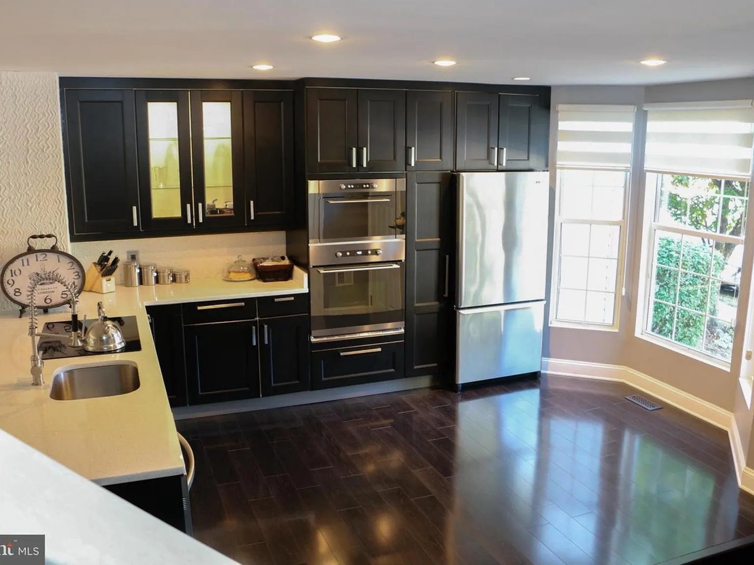 3 bed, 2.5 bath, 1920 sqft, $2,750 — Photo 1