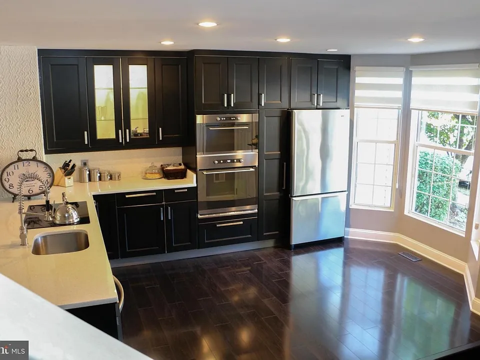 1842 Wigglesworth Way