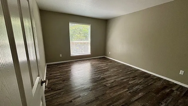 Autumn Creek Apartments — Photo 15
