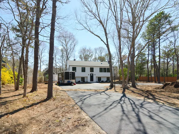 50 Rainbow Lane, Mashpee, MA 02649
