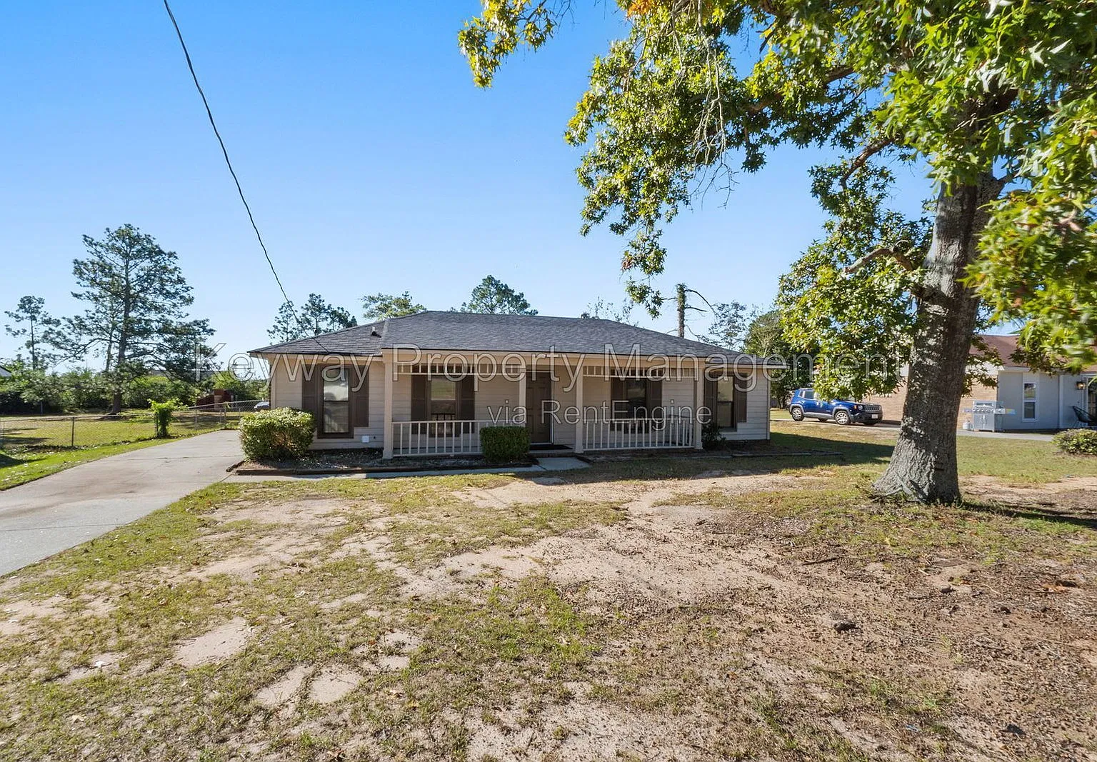 3 bed, 2.0 bath, 1439 sqft, $1,400 — Photo 2