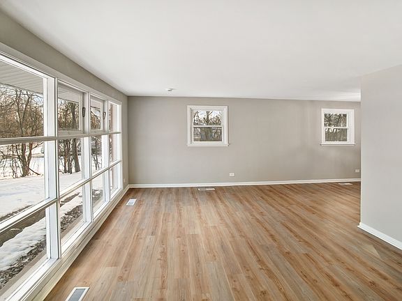 5th image of 19050 John Ave