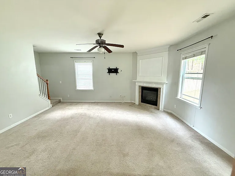95 Carlisle St — Photo 2