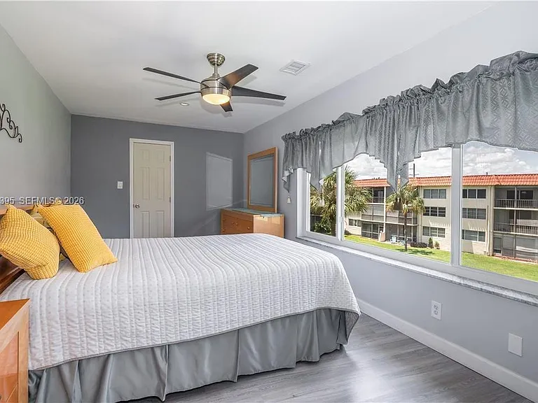 681 S Hollybrook Dr #305 — Photo 7