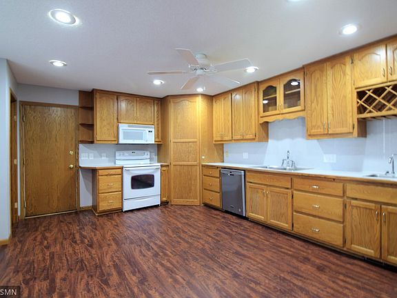 5th image of 3931 10th Ave