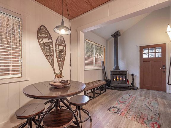 5th image of 271 Leonard Ln