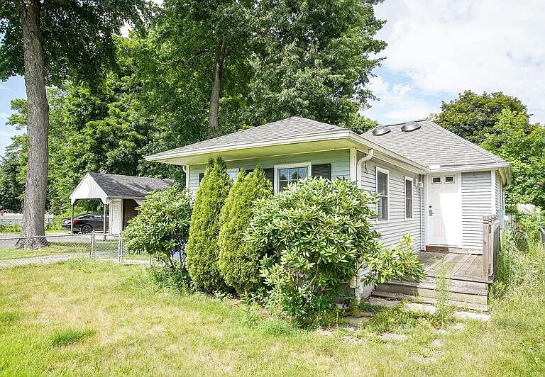 215 Eddy St — Photo 1