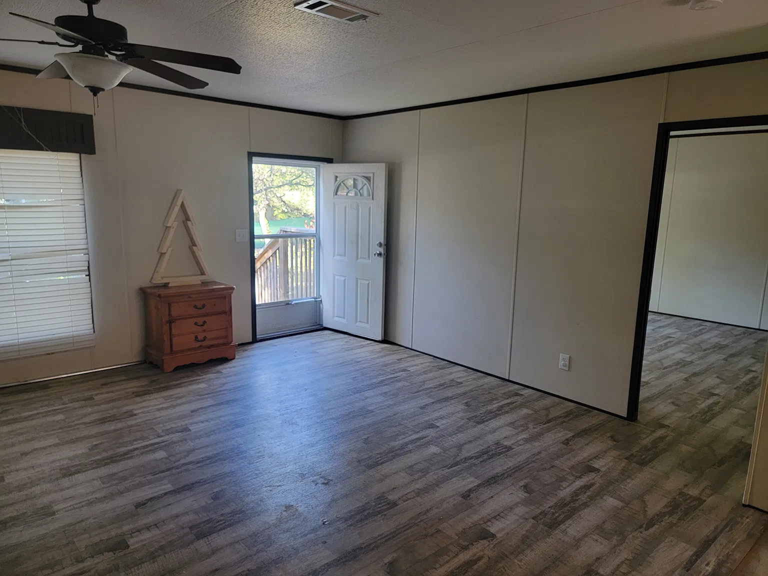 3 bed, 1440 sqft, $1,800 — Photo 4